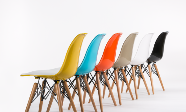 Sandalye Modeli Çift Renk Plastik Turuncu Beyaz Ahşap Ayak