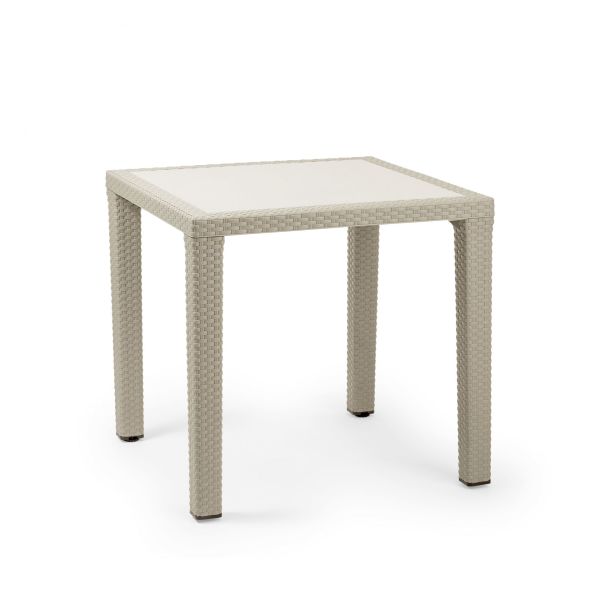 Dayanıklı ve Estetik Bej Renk Rattan Plastik Kare Bahçe Masası İç ve Dış Mekanların Favorisi