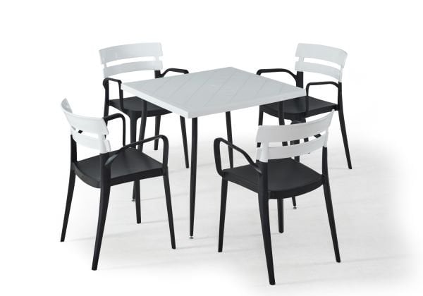 Siyah Beyaz Dış Mekan Bahçe Masa Sandalye Takımı - 4 Kişilik Kare 80x80 cm Masa Seti - Ev Bahçeleri Havuz Kenarı Kafe ve Restoranlar İçin Uygun