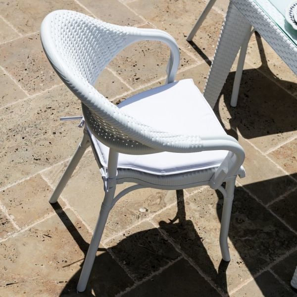 Beyaz Bahçe Masa Sandalye Takımı 4 Kişilik 90x90