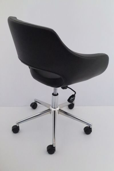 Ultra Ofis Çalışma Sandalyesi Siyah Deri Krom Ayaklı
