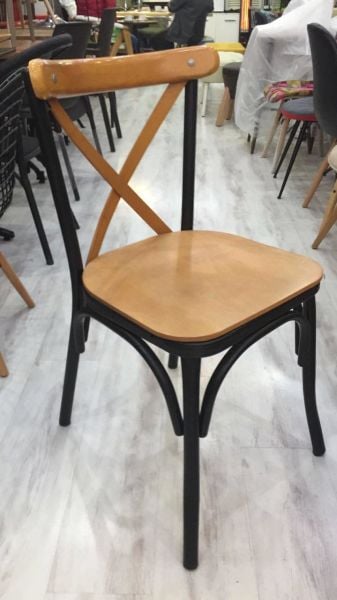 Siyah Metal Ve Ceviz Ahşap Tonet Cafe Sandalyesi