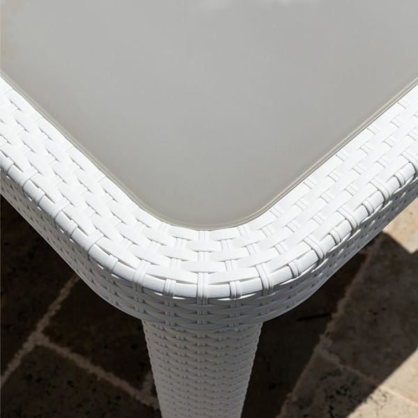 Beyaz Bahçe Masası 90x90 cm Plastik Rattan Görünümlü