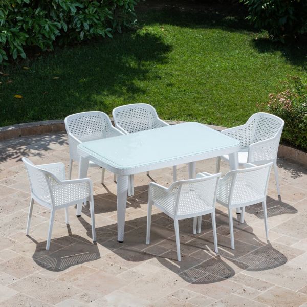 Beyaz bahçe masa sandalye takımı